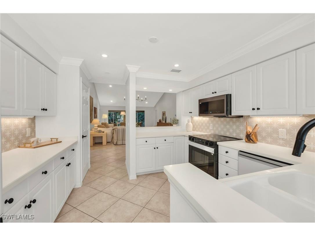 205 Via Perignon #2-3 Naples FL 34119 225083963 image8