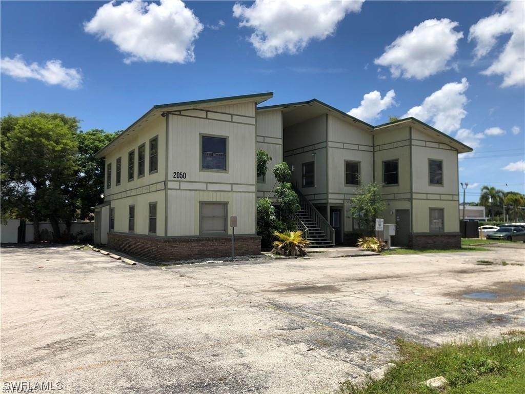2050-2060 Collier Avenue Fort Myers FL 33901 224019621 image1