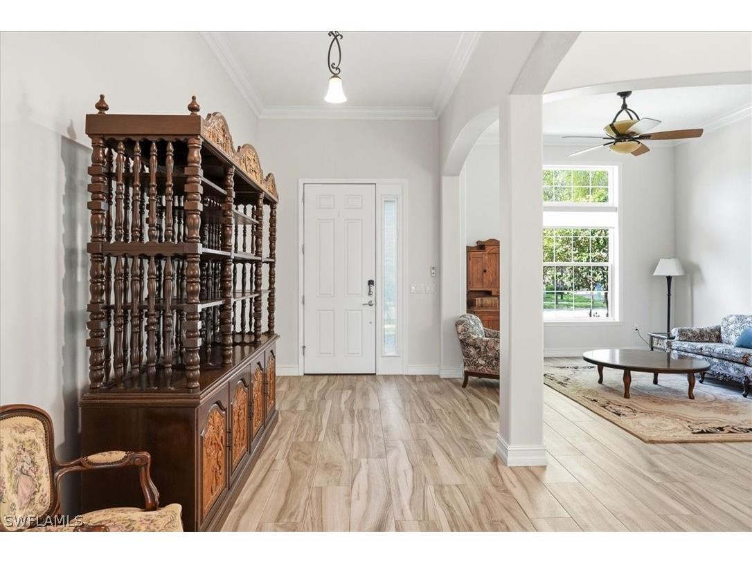 2050 Mandarin Lane Naples FL 34120 226012219 image4