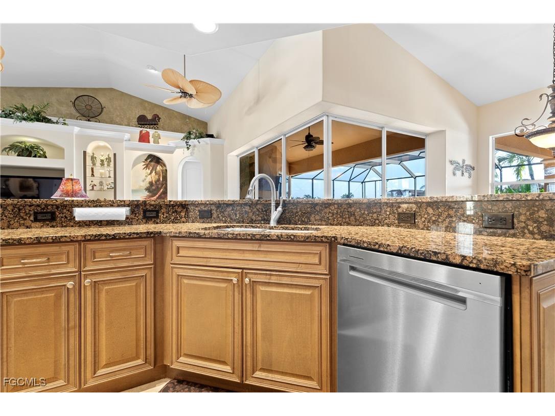 2050 SE 28th Street Cape Coral FL 33904 2025020866 image12