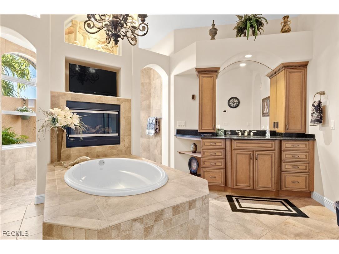 2050 SE 28th Street Cape Coral FL 33904 2025020866 image28