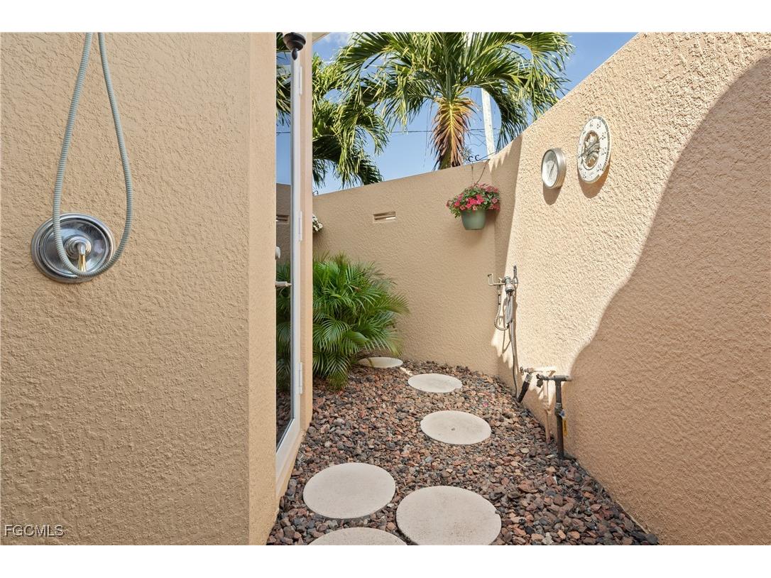 2050 SE 28th Street Cape Coral FL 33904 2025020866 image32