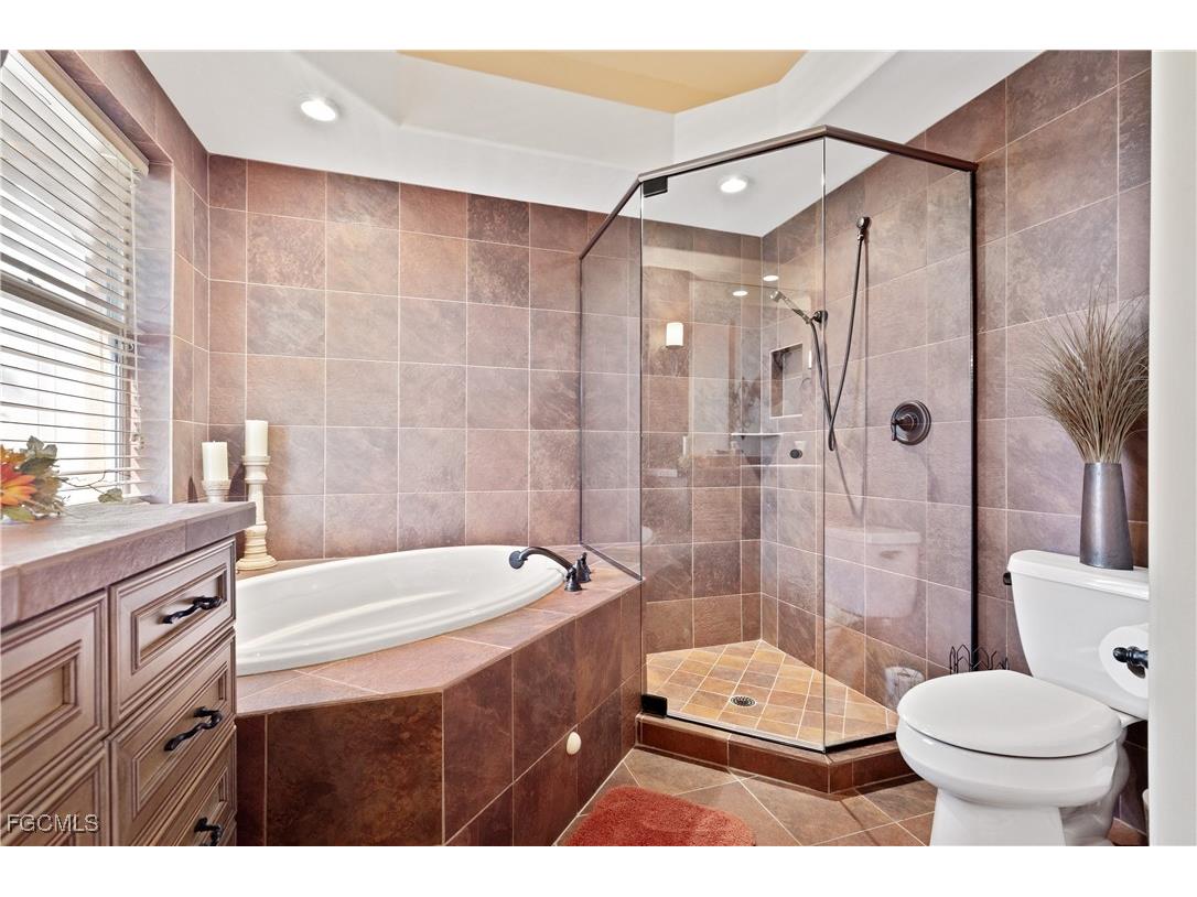 2050 SE 28th Street Cape Coral FL 33904 2025020866 image38