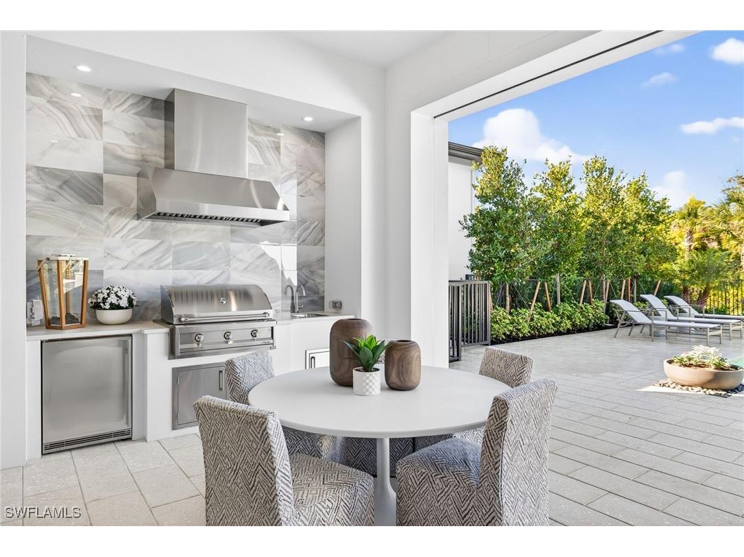 2051 Cambridge Park Drive Naples FL 34109 226002032 image36