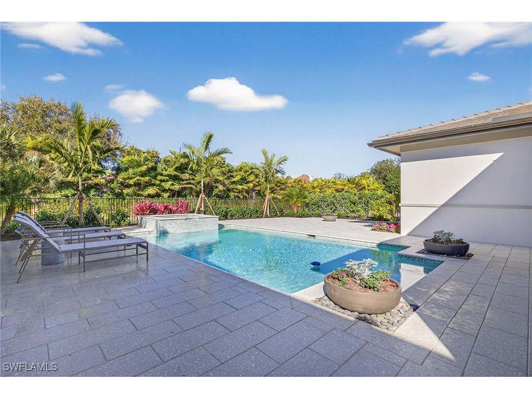 2051 Cambridge Park Drive Naples FL 34109 226002032 image40