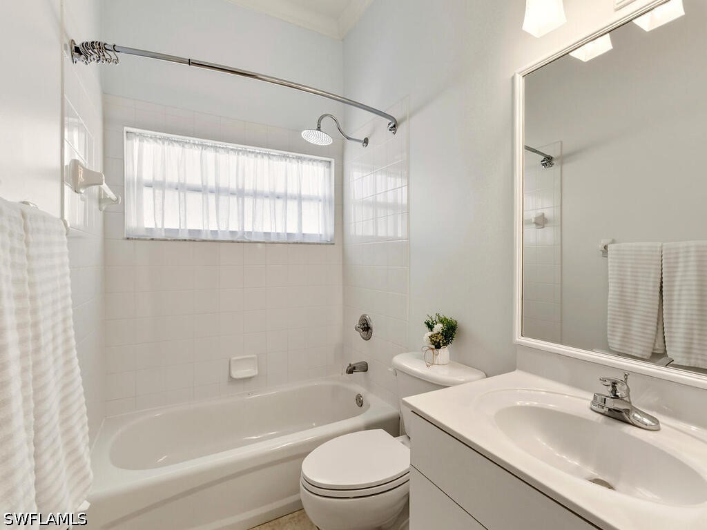 2051 Morning Sun Lane Naples FL 34119 226019515 image25