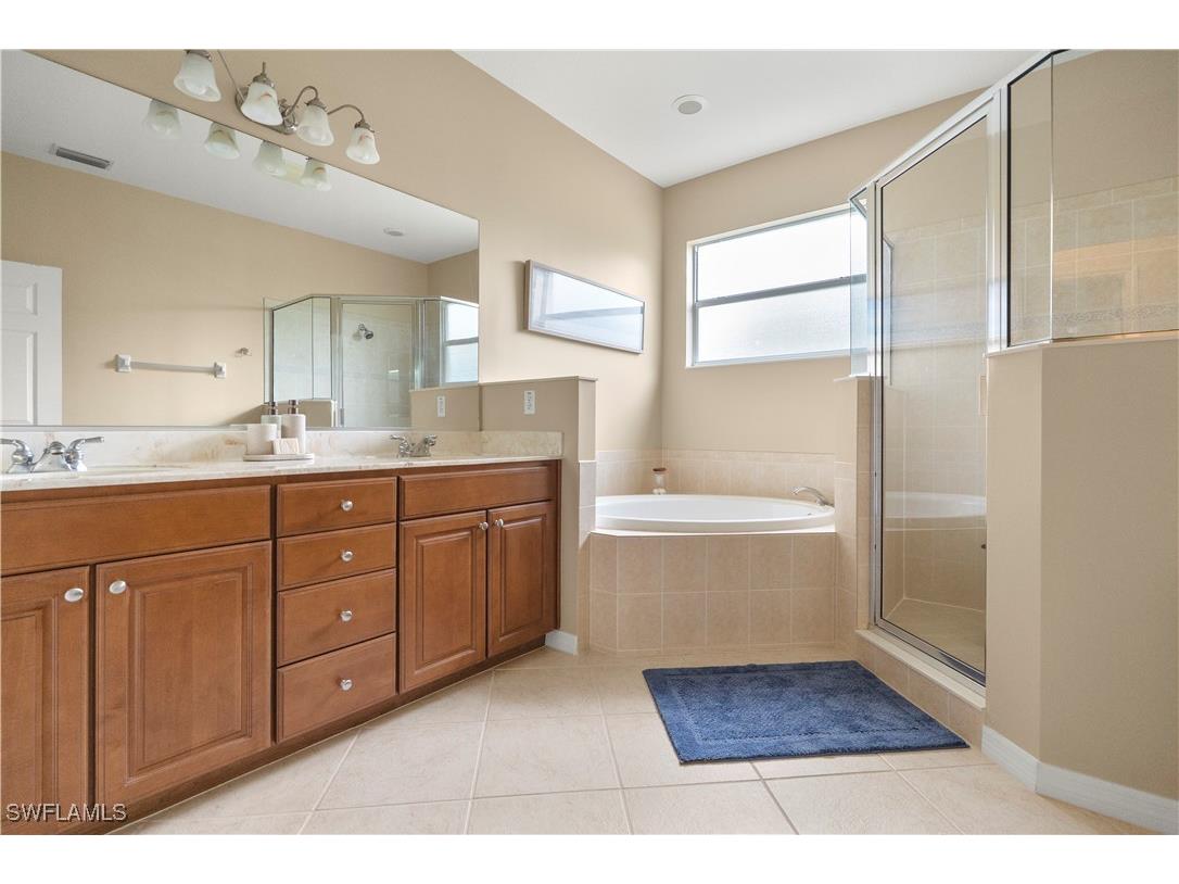 20516 Larino Loop Estero FL 33928 225083996 image24