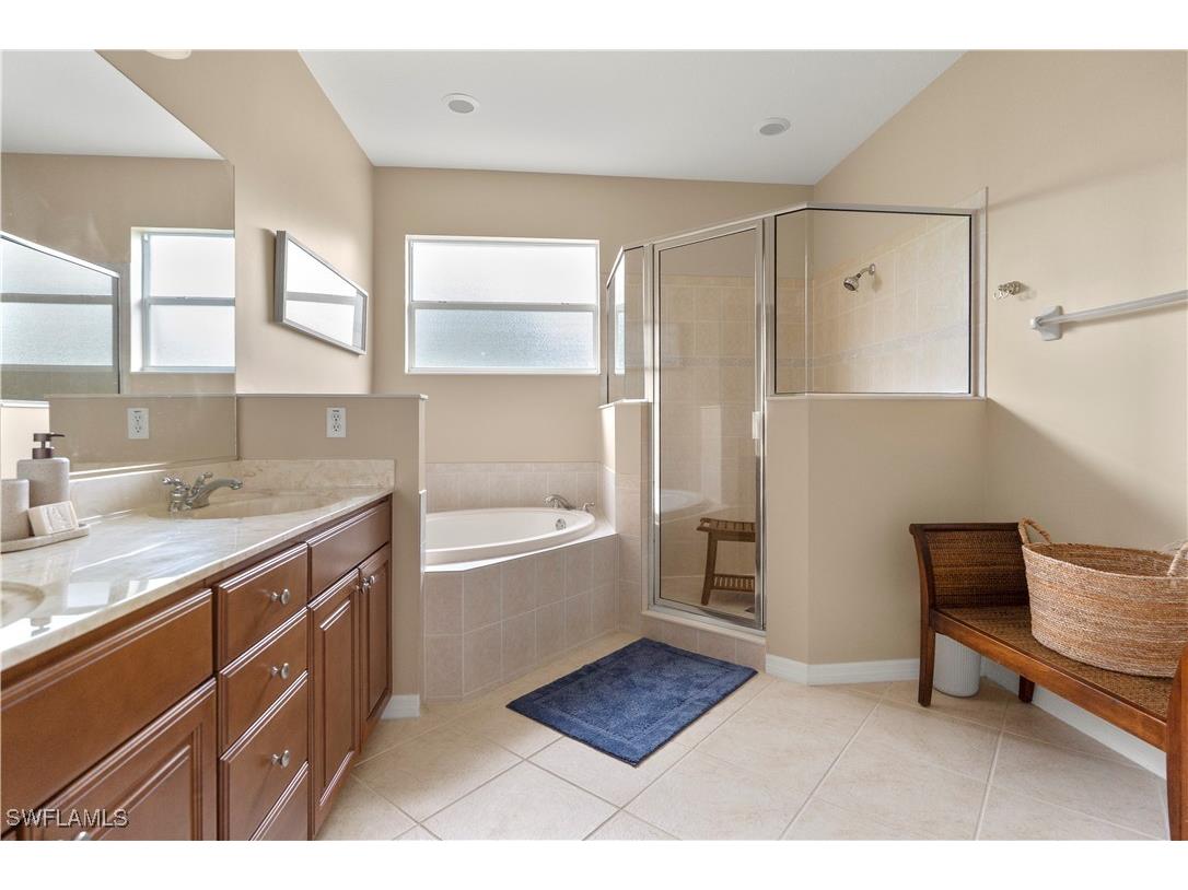 20516 Larino Loop Estero FL 33928 225083996 image27