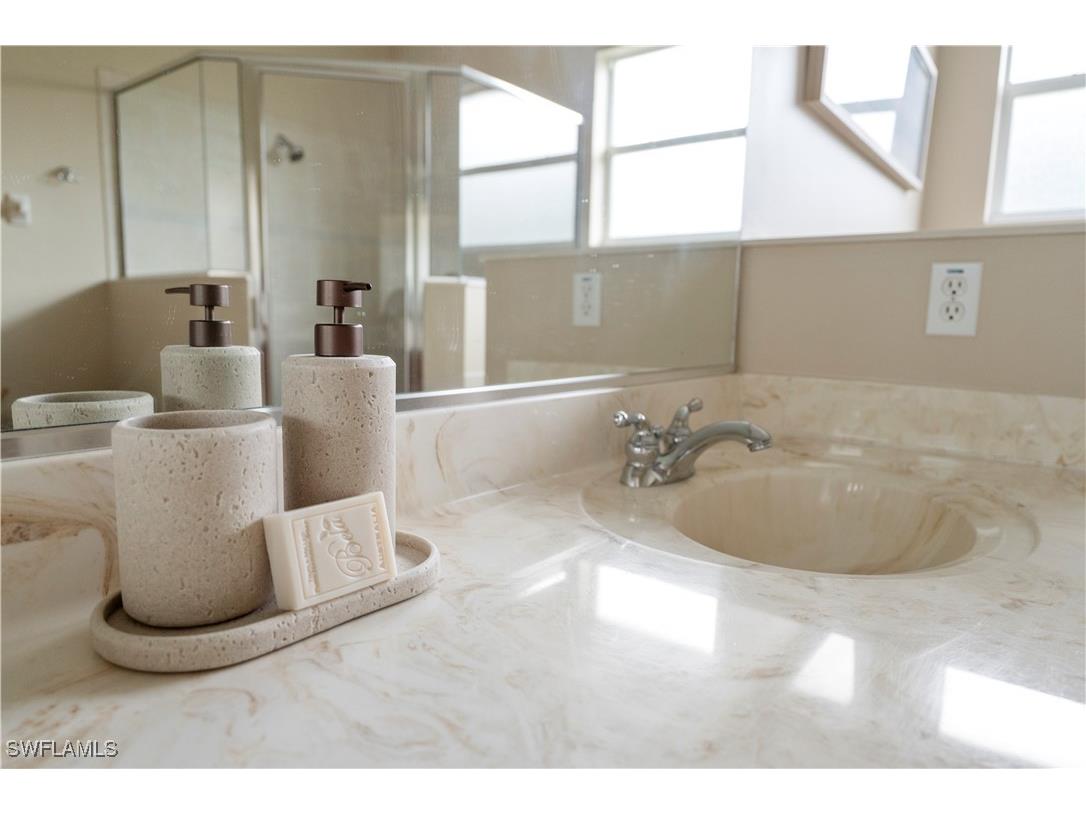 20516 Larino Loop Estero FL 33928 225083996 image28