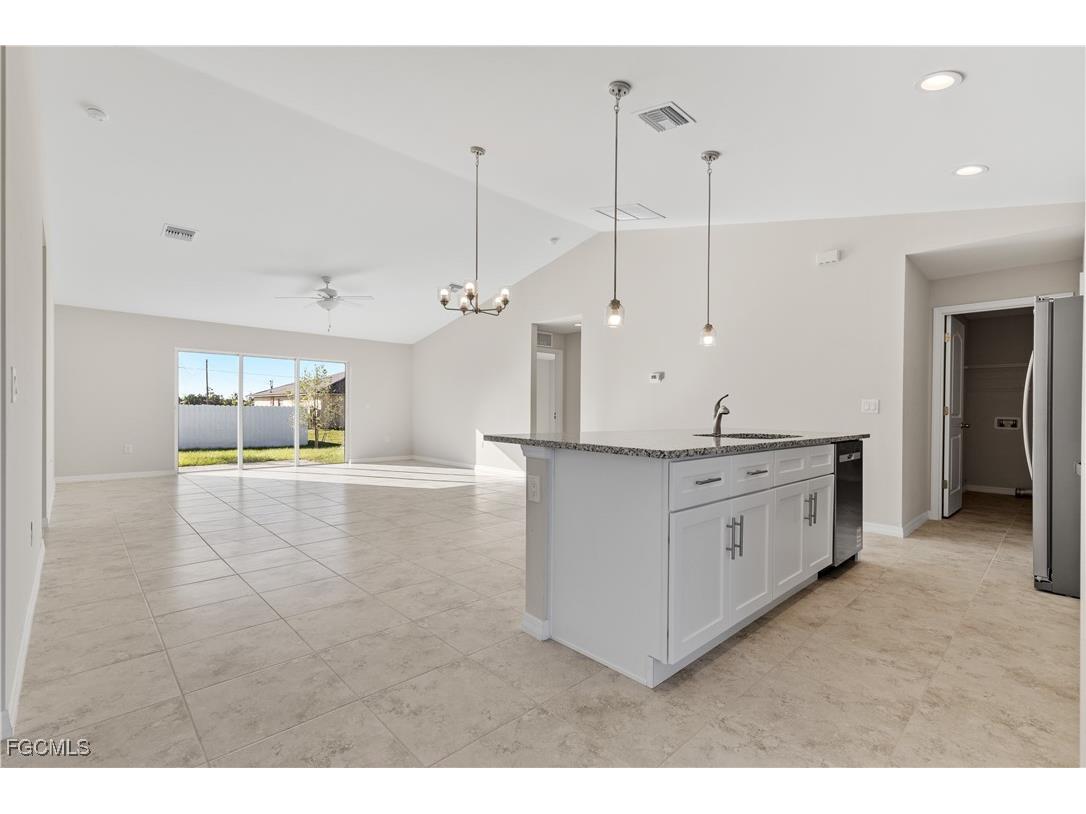 2052 NW 17th Street Cape Coral FL 33993 2025015429 image11