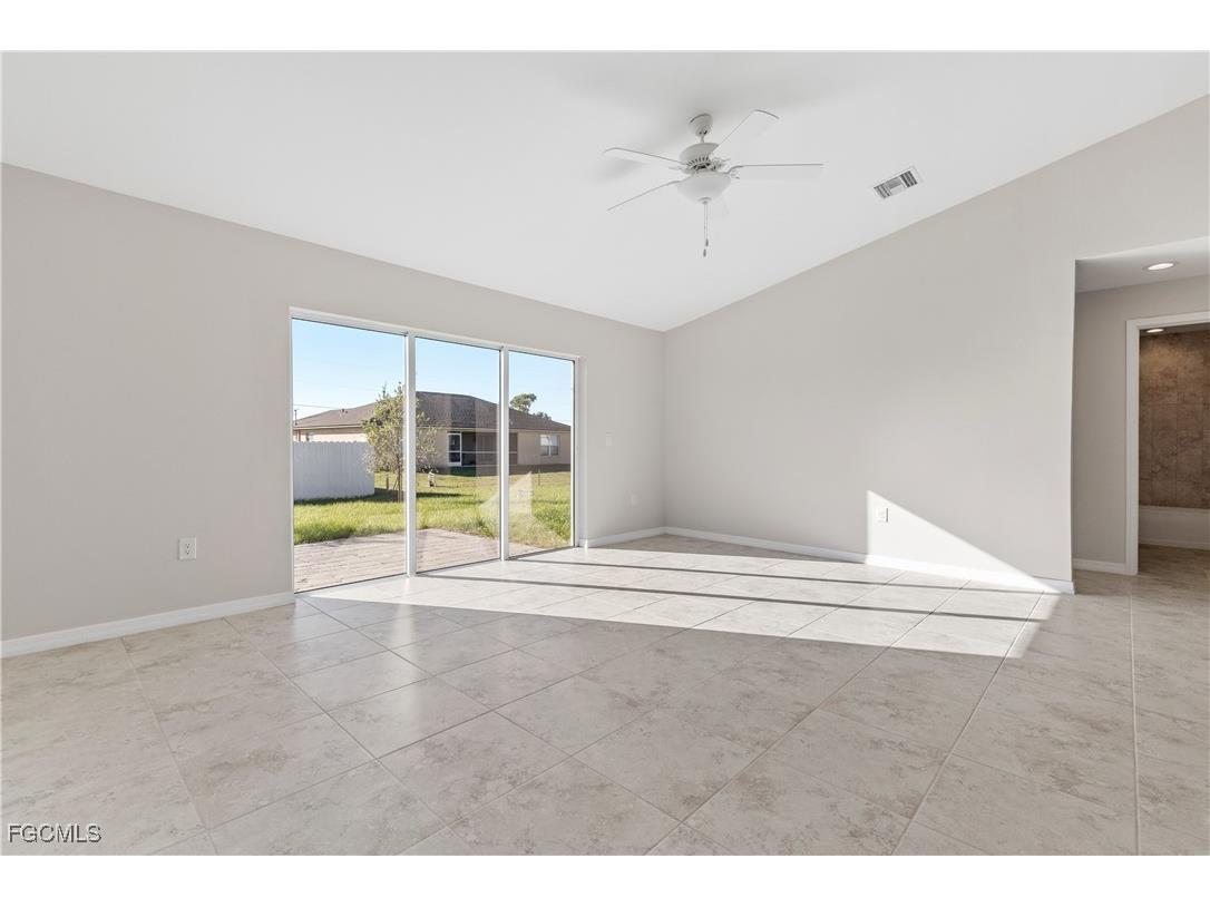 2052 NW 17th Street Cape Coral FL 33993 2025015429 image20