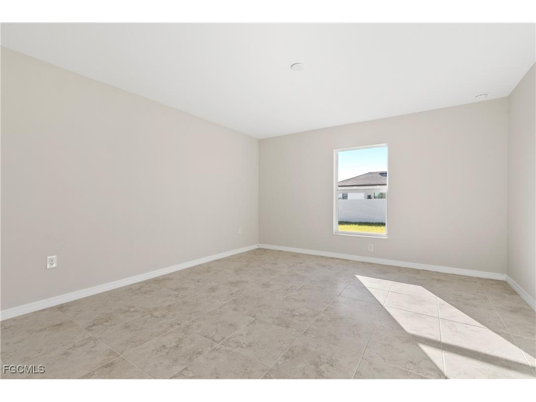 2052 NW 17th Street Cape Coral FL 33993 2025015429 image21