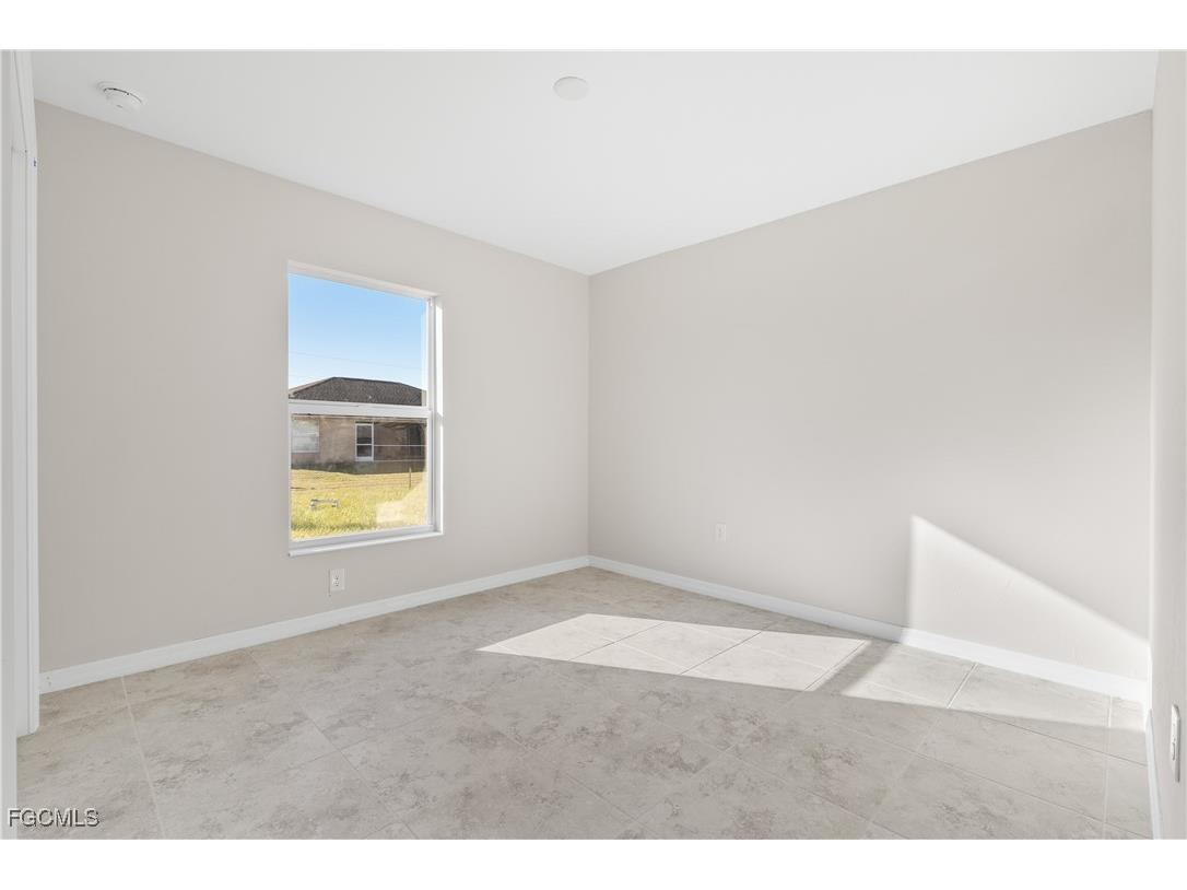 2052 NW 17th Street Cape Coral FL 33993 2025015429 image24