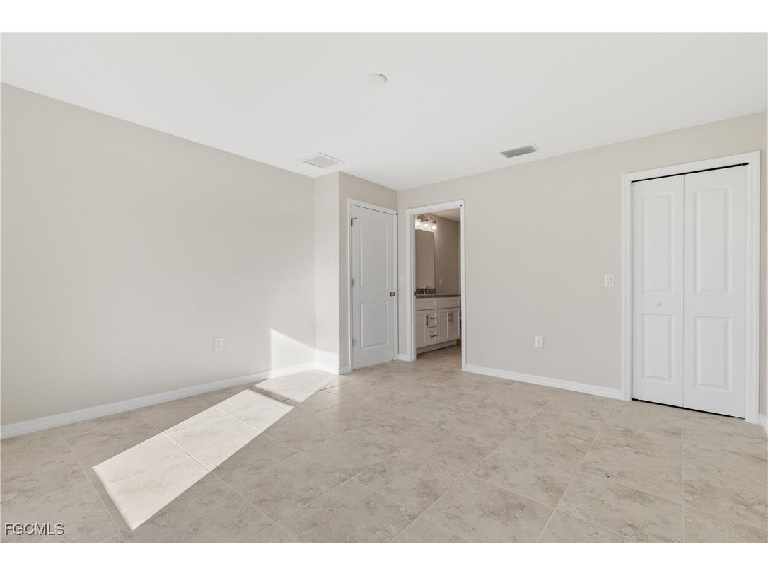 2052 NW 17th Street Cape Coral FL 33993 2025015429 image27