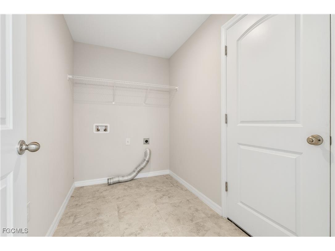 2052 NW 17th Street Cape Coral FL 33993 2025015429 image28