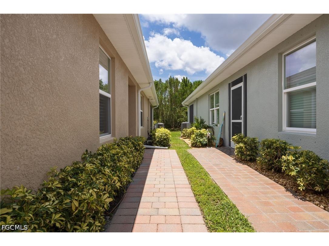 2052 Pigeon Plum Way North Fort Myers FL 33917 2026022182 image2