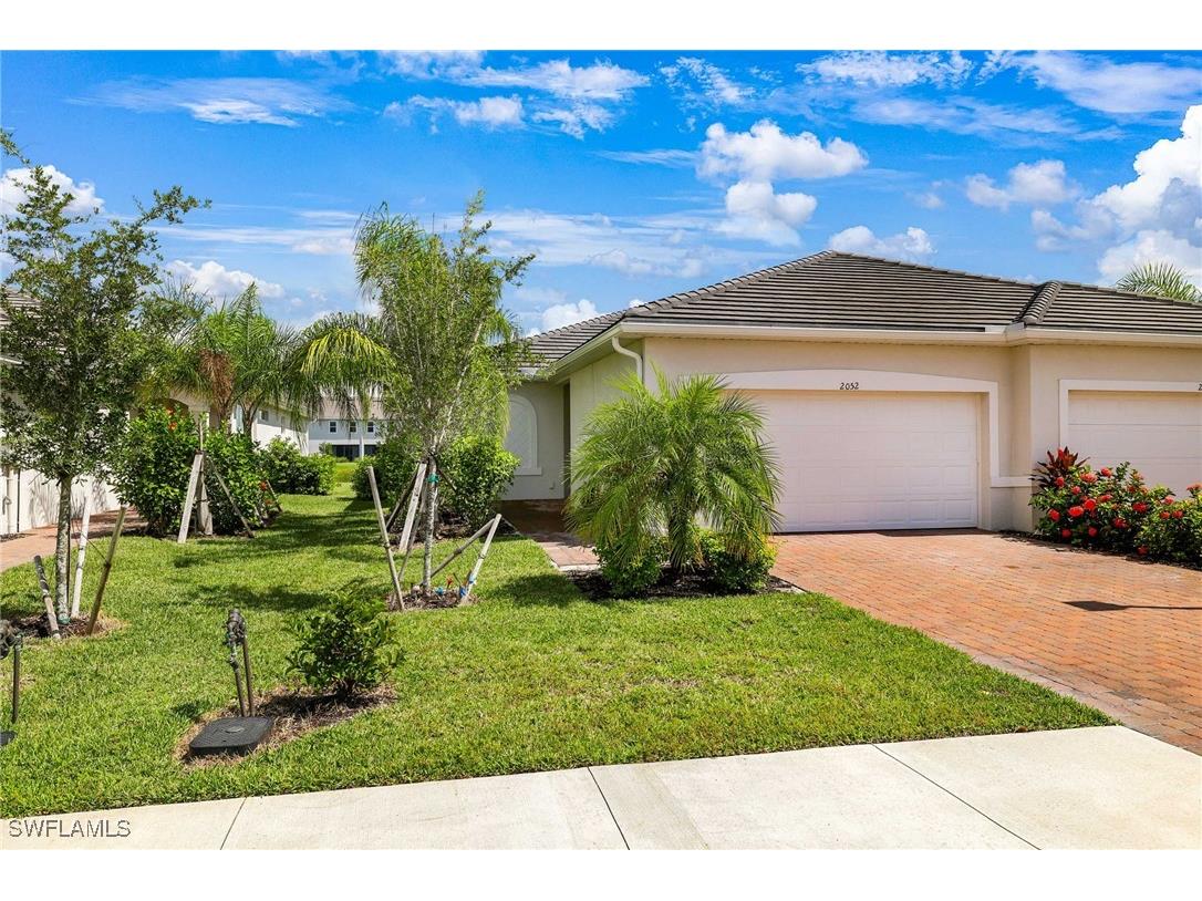 2052 Vermont Lane Naples FL 34120 225066728 image1