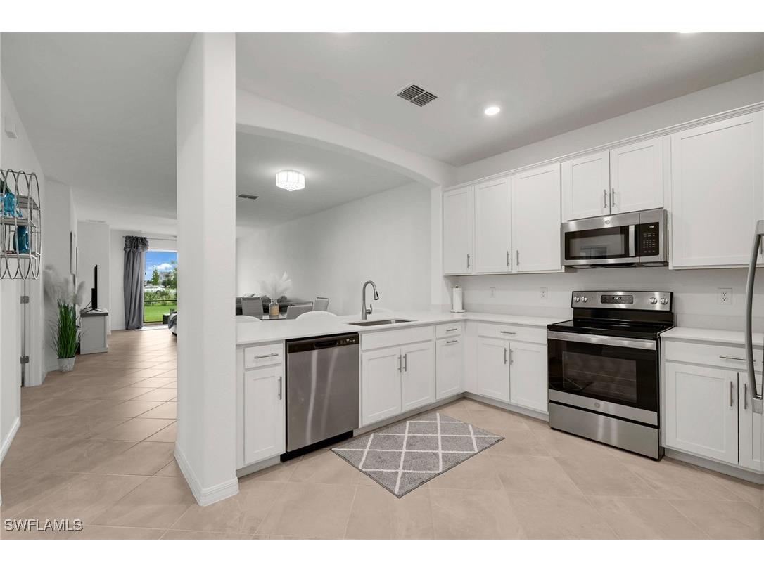 2052 Vermont Lane Naples FL 34120 225066728 image6