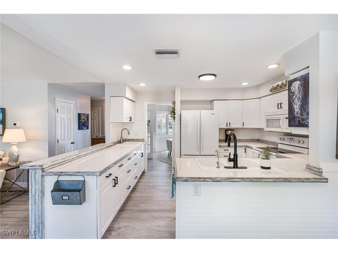 20520 Pine Tree Lane Estero FL 33928 225083687 image9