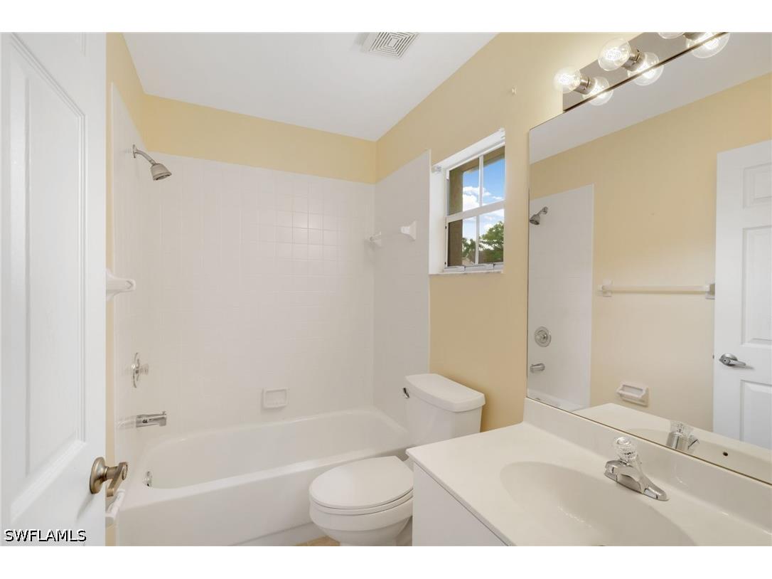 2053 E Crown Pointe Boulevard Naples FL 34112 226014988 image18