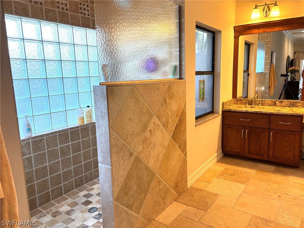 20547 Wildcat Run Drive Estero FL 33928 225072281 image18