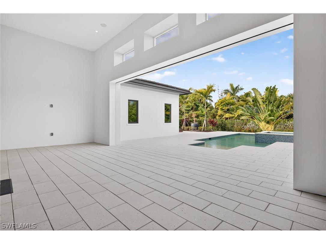 2055 Cambridge Park Drive Naples FL 34109 224004812 image32