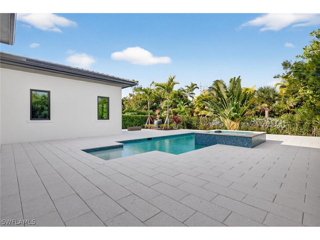 2055 Cambridge Park Drive Naples FL 34109 224004812 image34