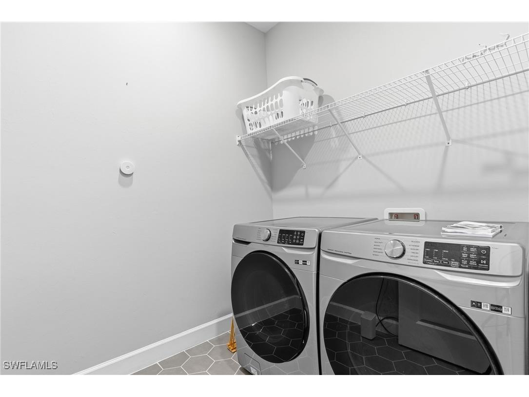 2055 Grove Drive Naples FL 34120 225075195 image12