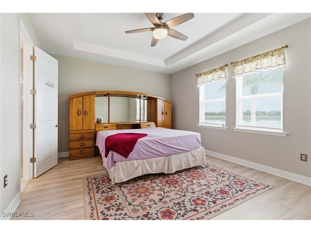 2055 Grove Drive Naples FL 34120 225075195 image18