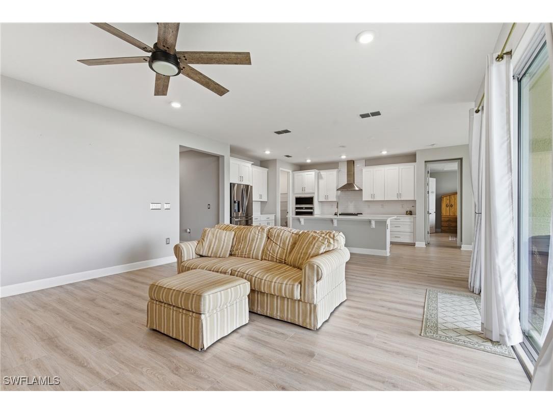 2055 Grove Drive Naples FL 34120 225075195 image22