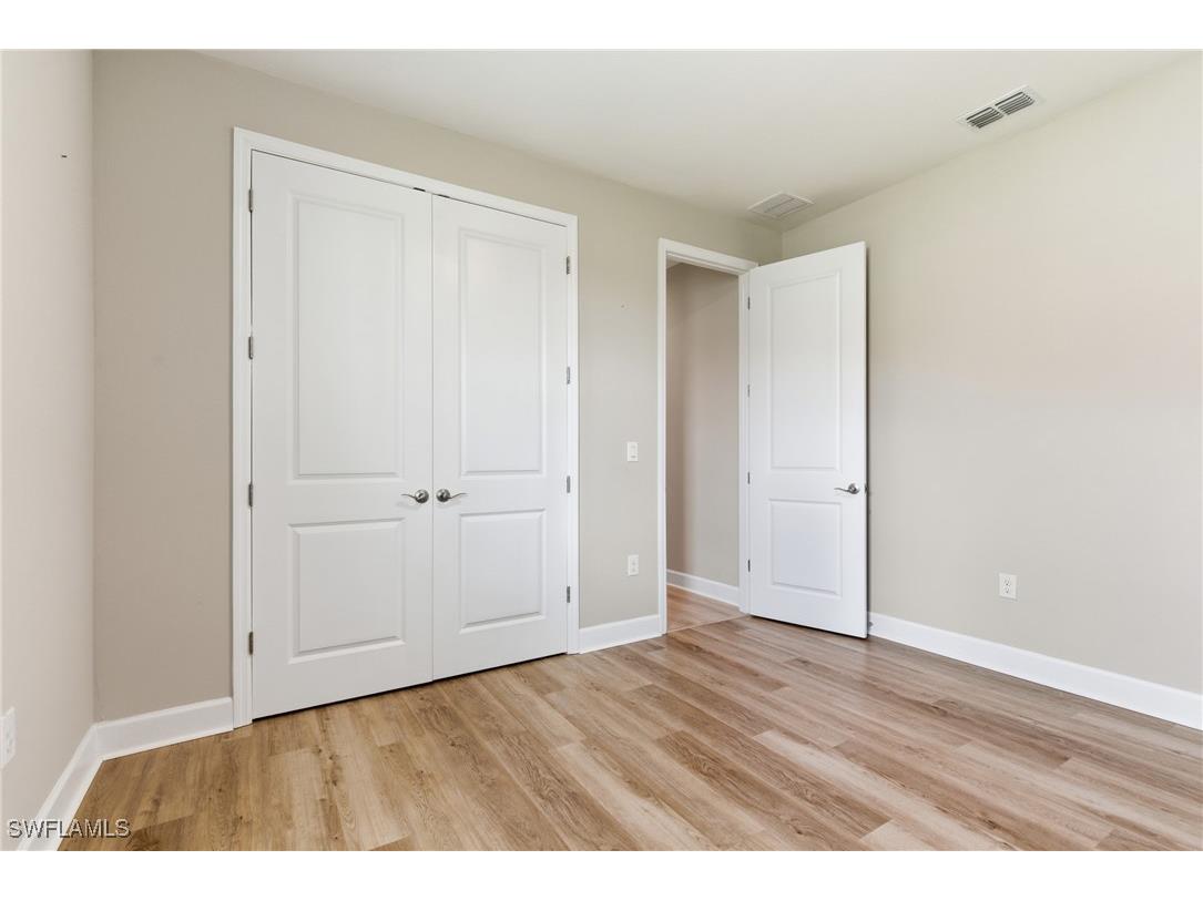 2055 Grove Drive Naples FL 34120 225075195 image28