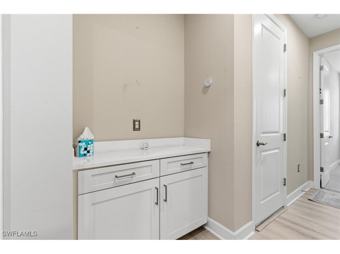 2055 Grove Drive Naples FL 34120 225075195 image29