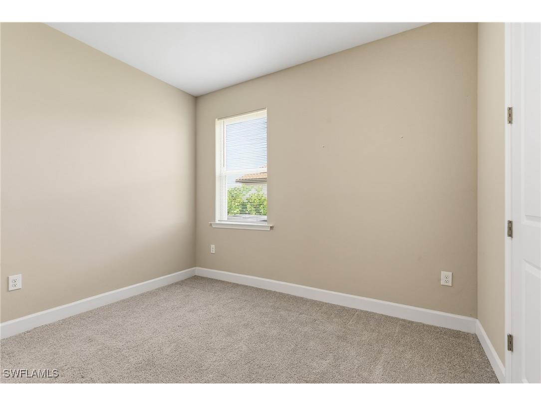 2055 Grove Drive Naples FL 34120 225075195 image32