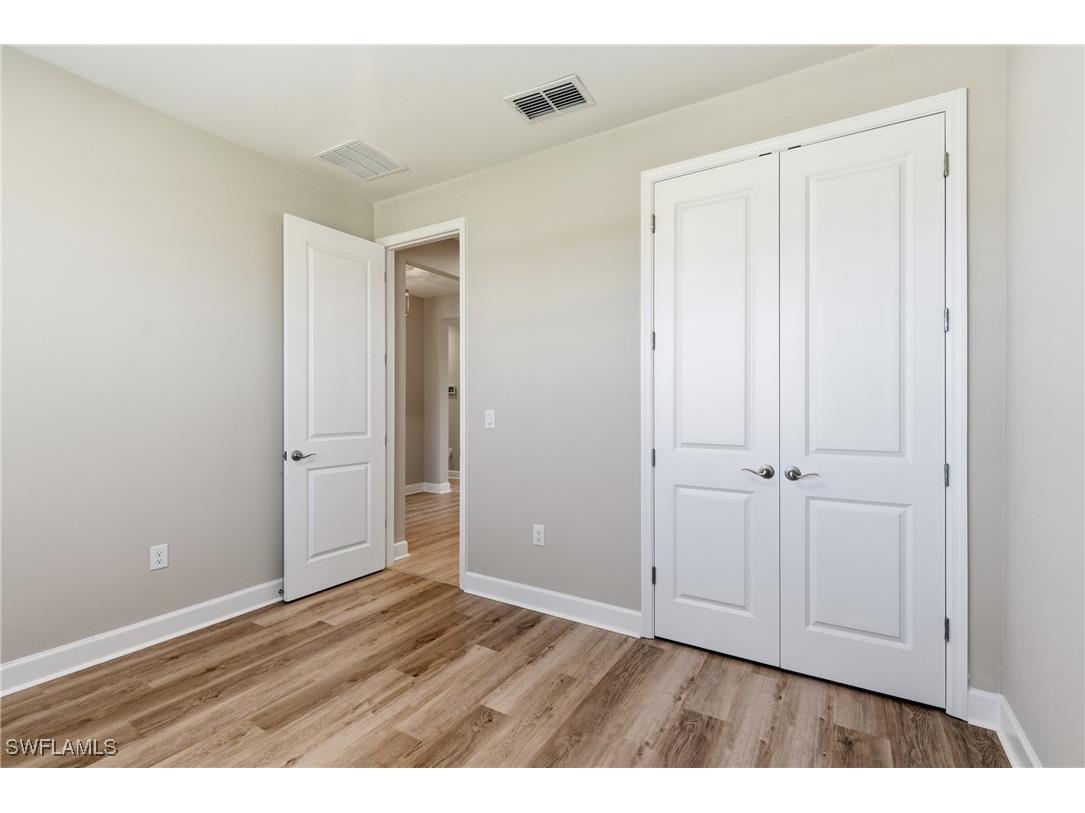 2055 Grove Drive Naples FL 34120 225075195 image34