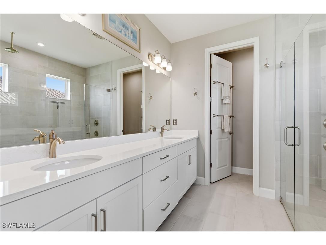 2055 Grove Drive Naples FL 34120 225075195 image36