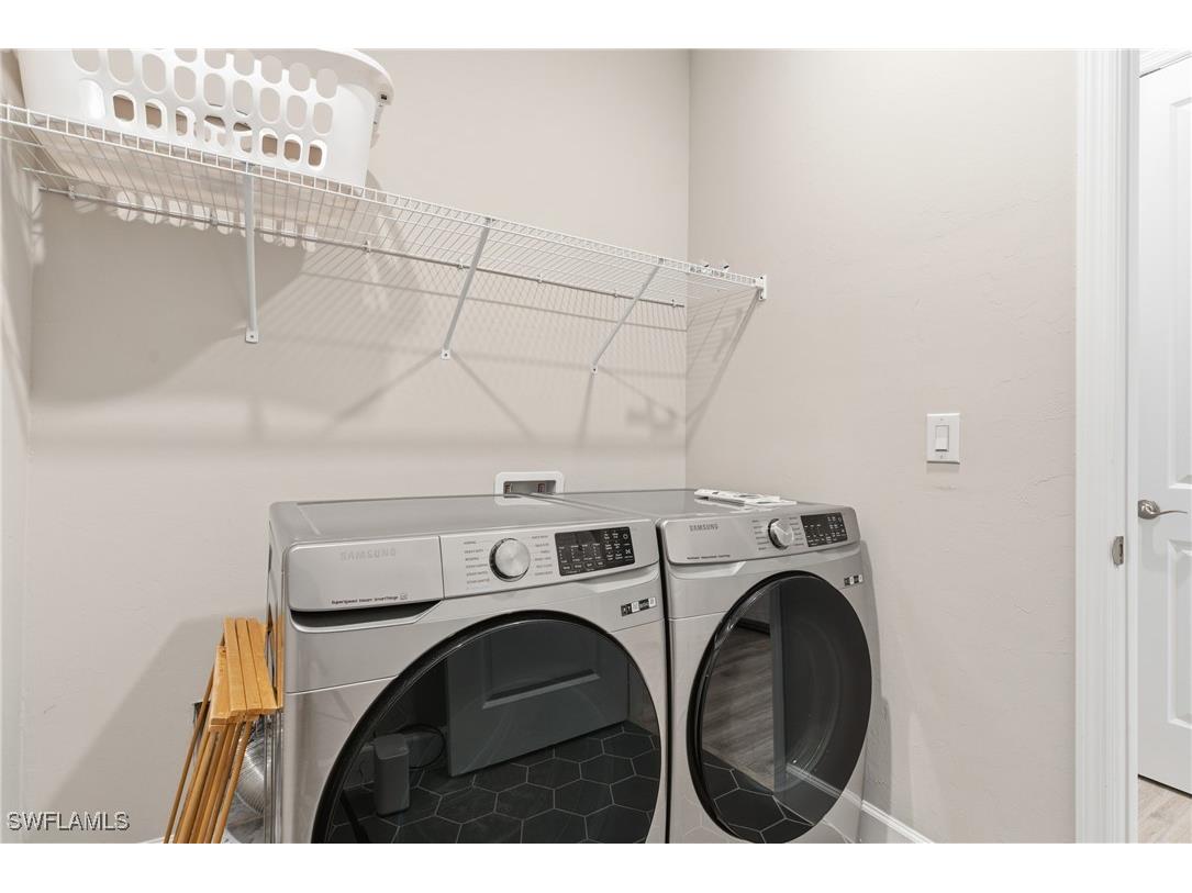 2055 Grove Drive Naples FL 34120 225075195 image42