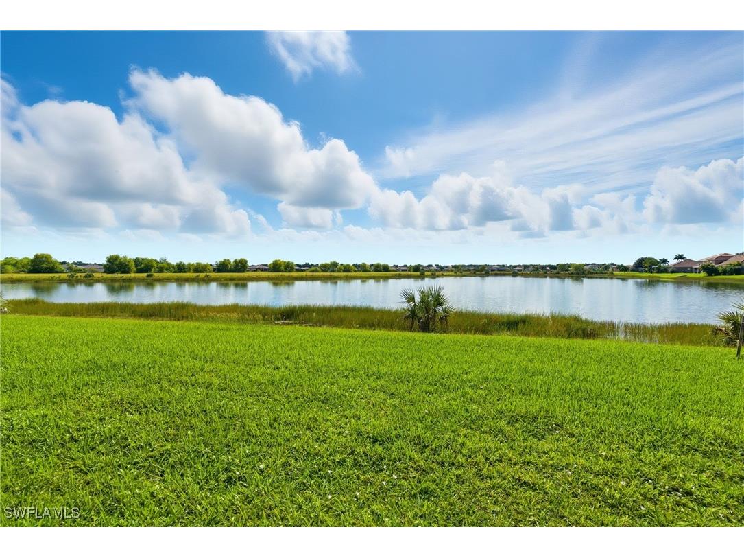 2055 Grove Drive Naples FL 34120 225075195 image45