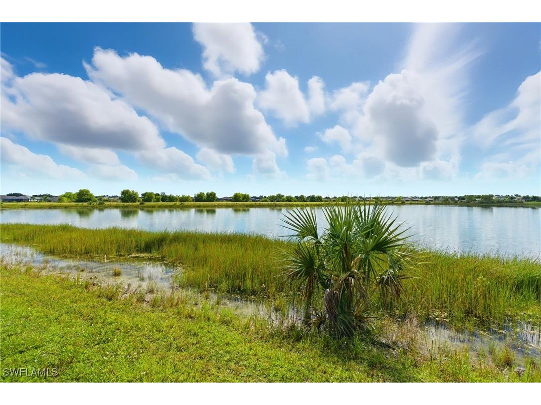 2055 Grove Drive Naples FL 34120 225075195 image46