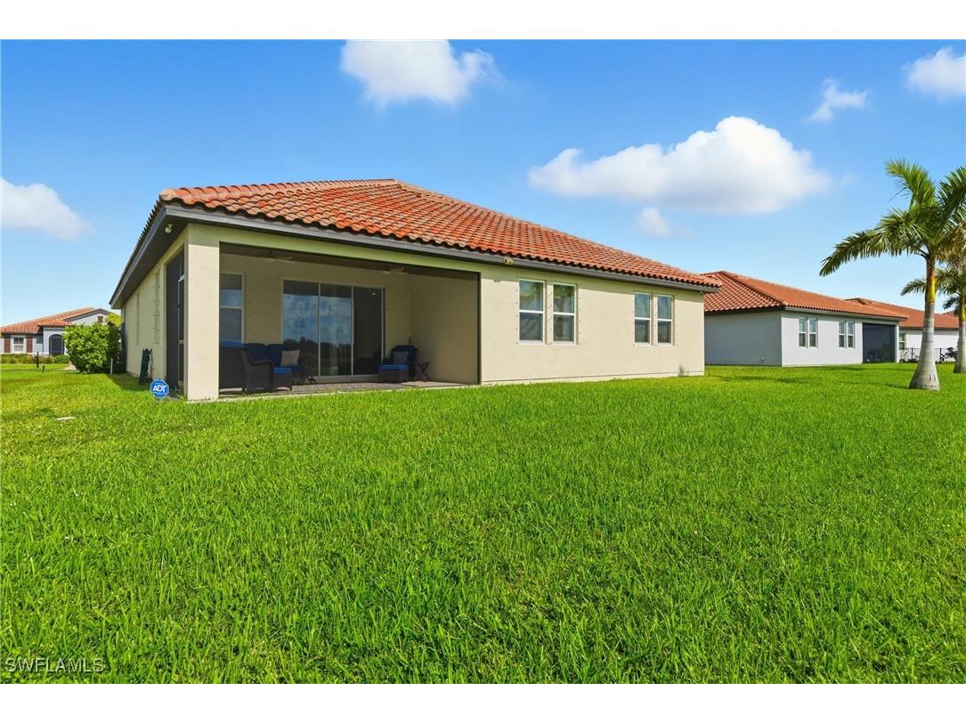 2055 Grove Drive Naples FL 34120 225075195 image47