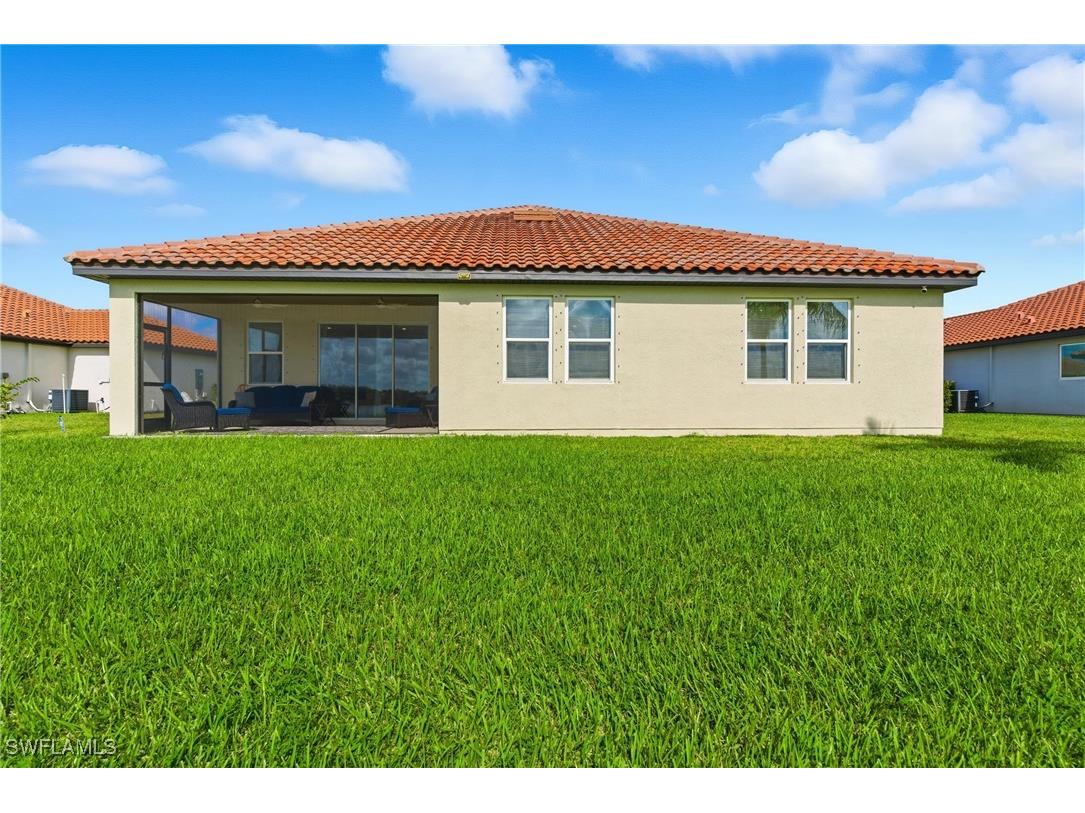 2055 Grove Drive Naples FL 34120 225075195 image48