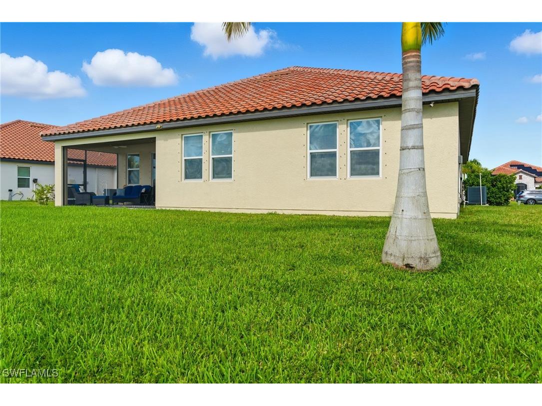 2055 Grove Drive Naples FL 34120 225075195 image49