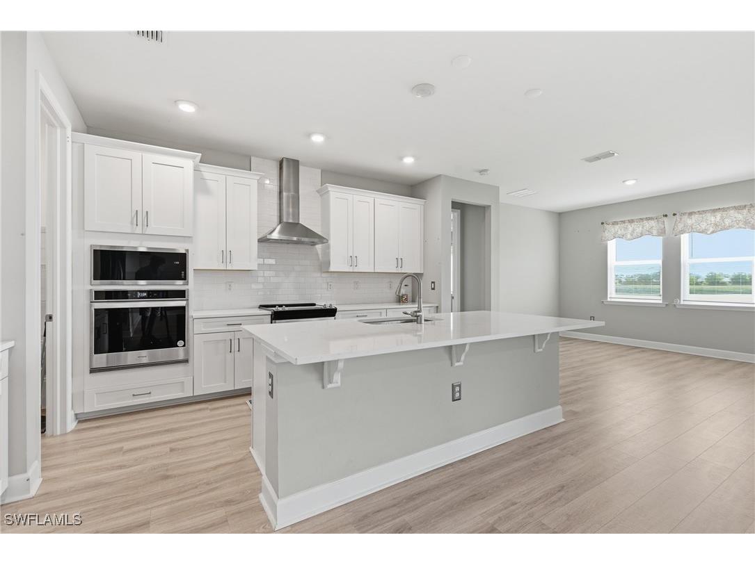 2055 Grove Drive Naples FL 34120 225075195 image8