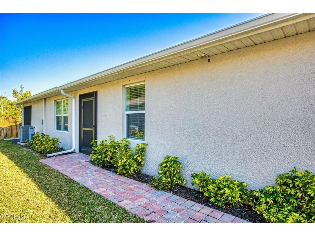 20551 Plumwood Loop North Fort Myers FL 33917 2025007446 image5