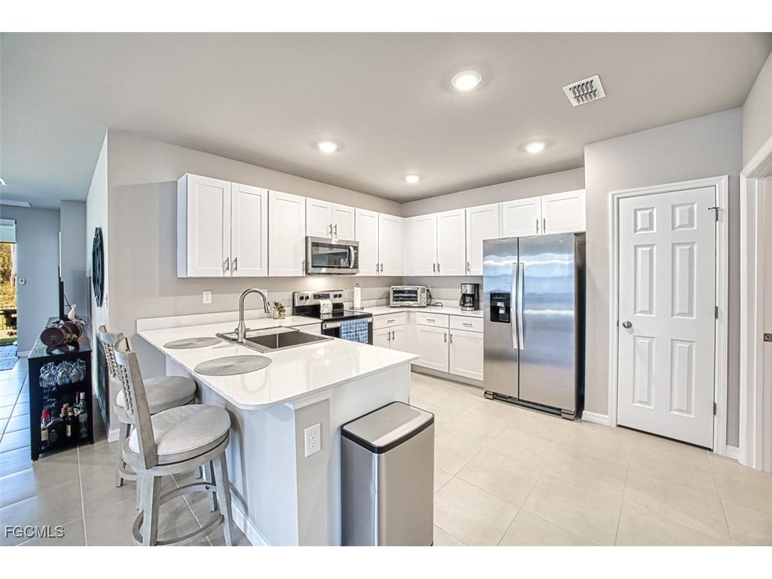 20551 Plumwood Loop North Fort Myers FL 33917 2025007446 image8