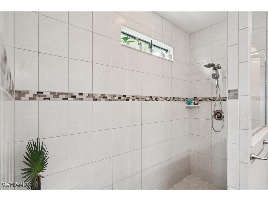 20554 Corkscrew Shores Boulevard Estero FL 33928 225060325 image16