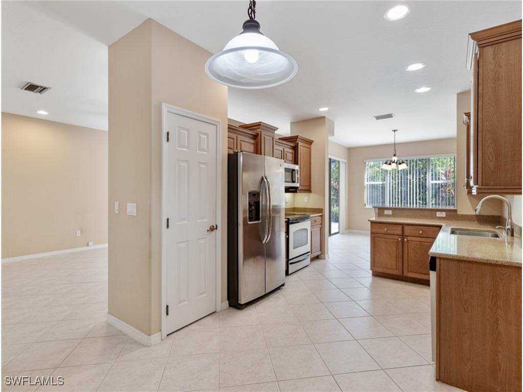 20555 Larino Loop Estero FL 33928 225074249 image17