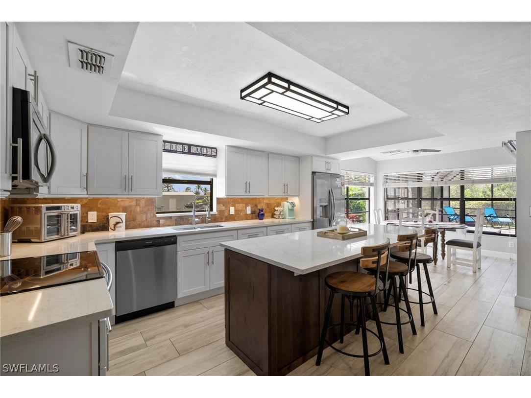 20560 Park Place Estero FL 33928 224020863 image1