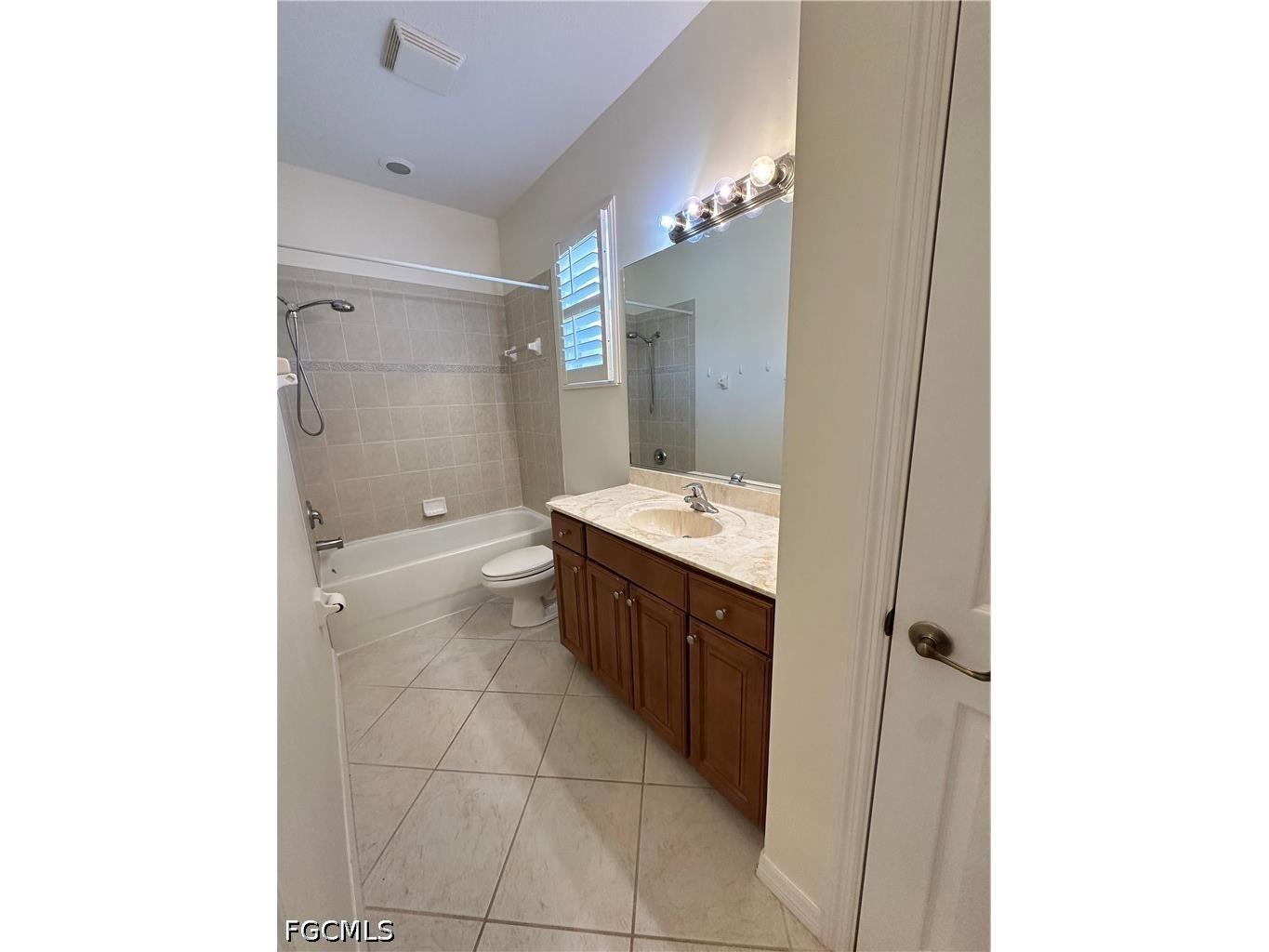 20561 Larino Loop Estero FL 33928 2026019436 image32