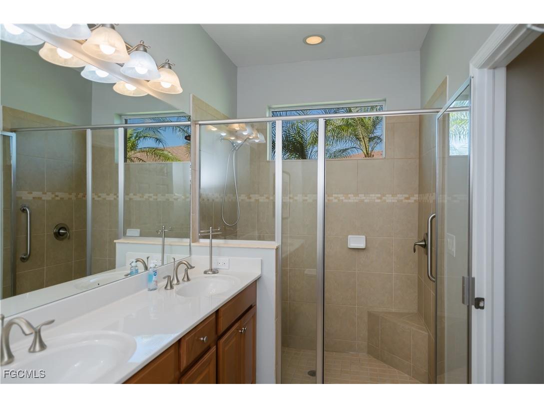 20569 Chestnut Ridge Drive North Fort Myers FL 33917 2025022486 image16