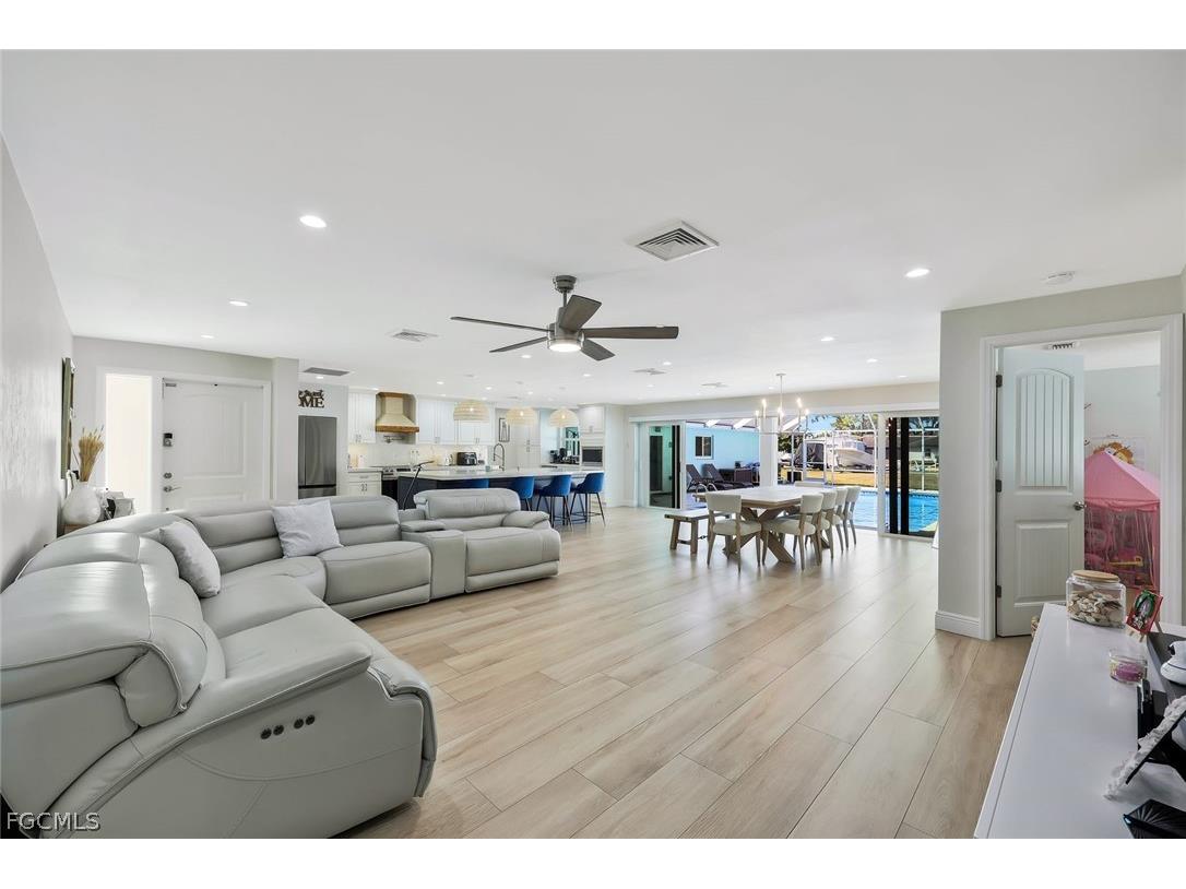 20580 Park Place Estero FL 33928 2026007060 image8